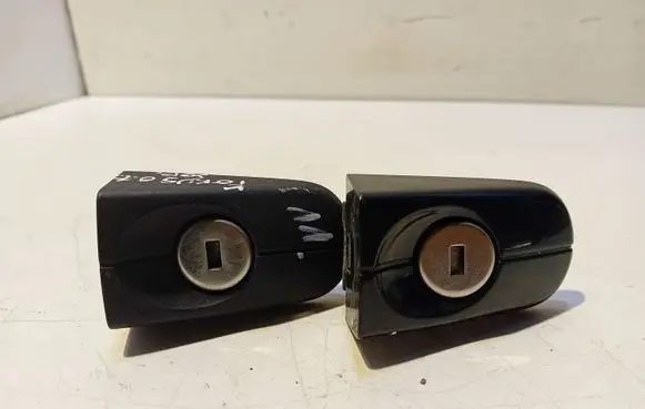 Ford Focus Front door lock (next to the handle) 3M5AR21990A