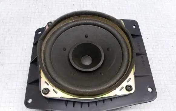 Mitsubishi Space Star Rear door speaker 902275498523 MR285940