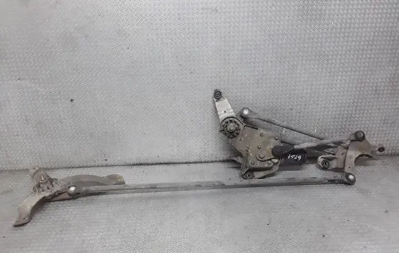 Mitsubishi Grandis Front wiper linkage and motor