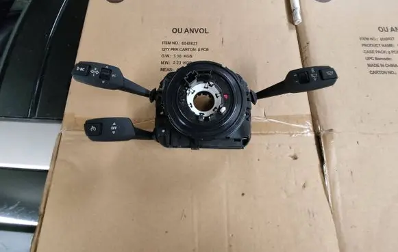 Wiper turn signal indicator stalk/switch