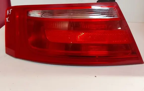 Audi A5 8T 8F Rear/tail lights 8T0945095