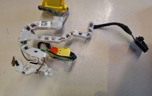 Volkswagen Golf VII Airbag squib ring wiring 5G0971584G