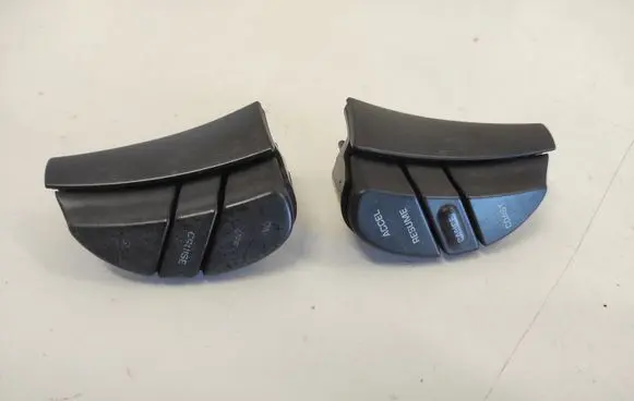 Chrysler 300M Steering wheel buttons/switches 04760353AD 23199 04760352AD