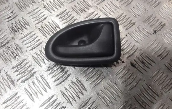 Opel Vivaro Front door interior handle 8200028995