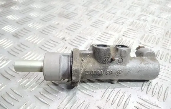 Ford Cougar Master brake cylinder 21029099