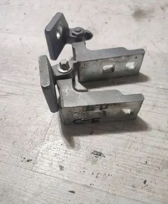 Opel Corsa E Front door hinge set 96L1
