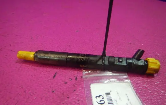 Ford Focus C-MAX Fuel injector 2T1Q9F593AA