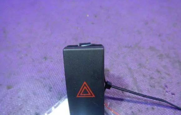 Ford C-MAX I Hazard light switch 3M5T13A350AB