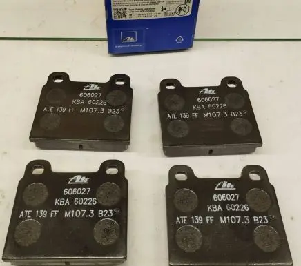 Mercedes-Benz SL R107 Brake pads (front) 0014207720 0005862942 13.0460-6027.2