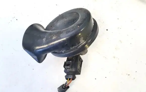 Audi A4 S4 B6 8E 8H Horn signal e1000209