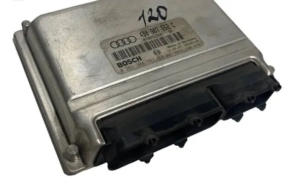 Audi A4 S4 B5 8D Engine control unit/module 4B0907552C 0261204767 26SA5130