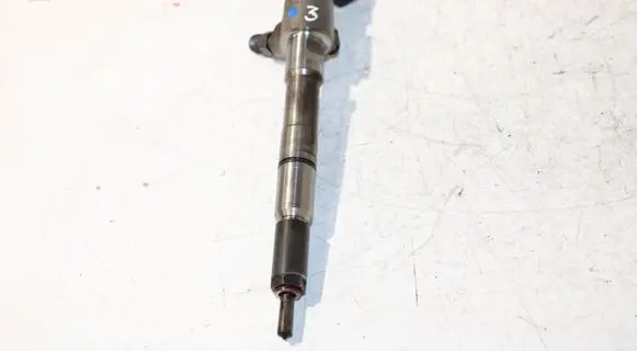Volkswagen Golf VI Fuel injector 03L130277B