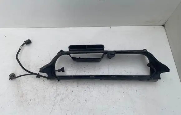 Volvo S80 Intercooler air guide/duct channel 9190177