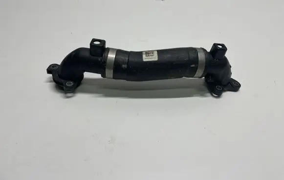 BMW 5 G30 G31 Engine coolant pipe/hose 8650984