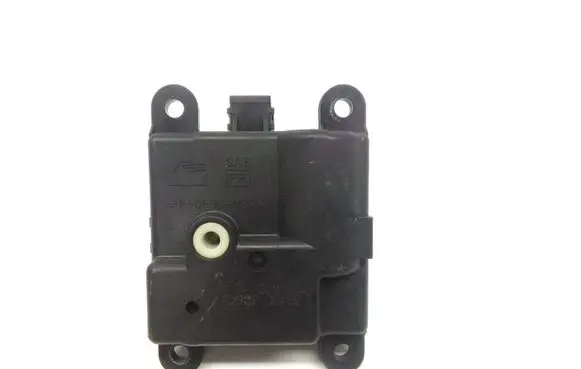 Subaru Impreza II Air flap motor/actuator 3B45030840