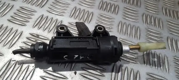 BMW 1 E81 E87 Clutch master cylinder 21526758822 21.52-6758822