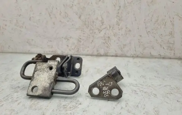 Rear door hinge set