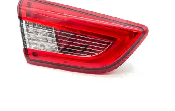 Maserati Ghibli Tailgate rear/tail lights 06700046820