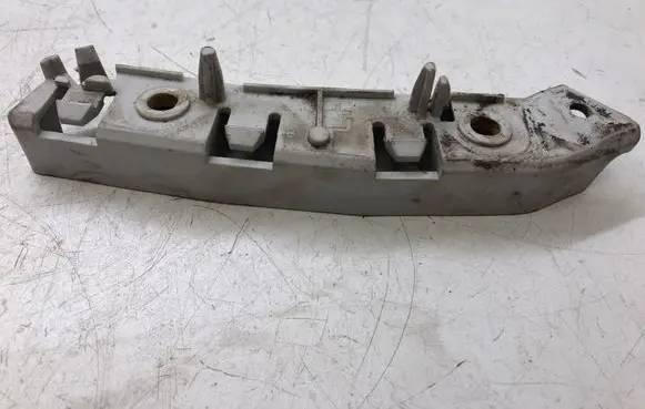 Ford Focus Fender mounting bracket