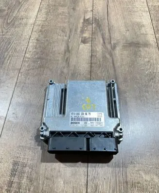 Mercedes-Benz C W203 Engine control unit/module A6461500679 1039S06713 0281011737