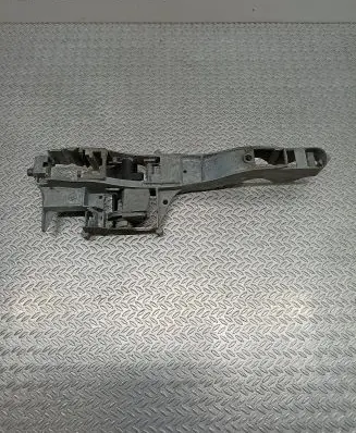Peugeot 308 Front door exterior handle/bracket 9680168680