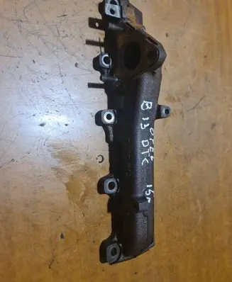 Opel Corsa E Exhaust manifold T140315