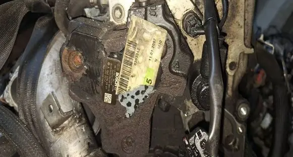 Jeep Grand Cherokee (WK) Fuel injection high pressure pump A6420700501 0445010145