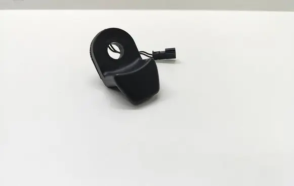 BMW 5 E60 E61 Tailgate glass/window release handle 8385694
