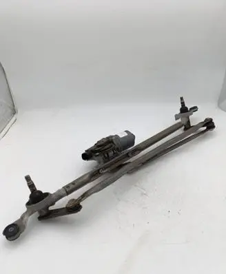Front wiper linkage and motor