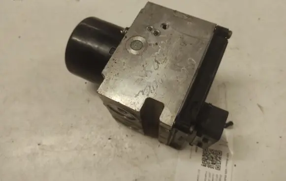 Peugeot 407 ABS Pump 15710601 15710501A S118676001L
