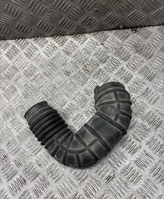 Ford Fiesta Air intake hose/pipe 8S619R54