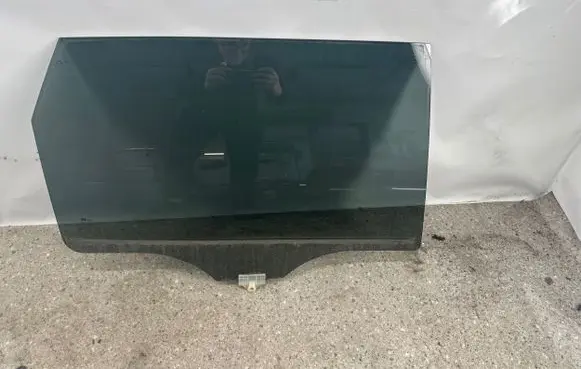 Hyundai Santa Fe Rear door window glass