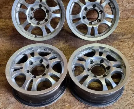 Nissan King Cab, Navara R15 alloy rim 
