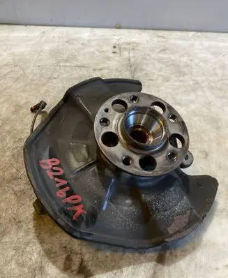 Mercedes-Benz A W169 Front wheel hub