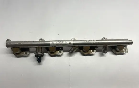 Mercedes-Benz CLS C218 X218 Fuel main line pipe A2780703495 2780703495