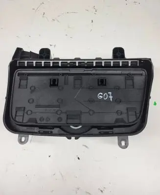 Cup holder front