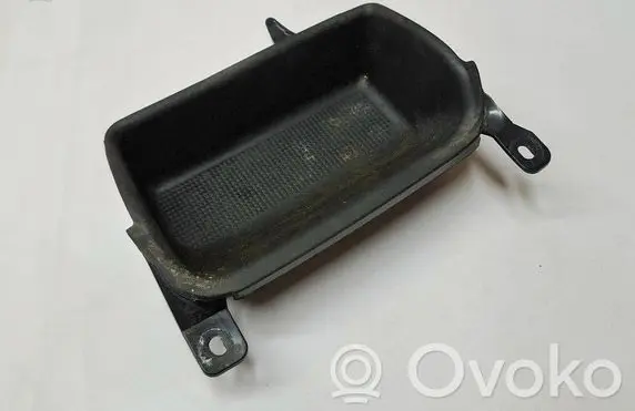 Subaru Legacy Dashboard storage box/compartment 