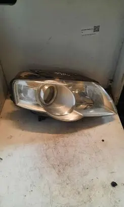 Volkswagen PASSAT B6 Headlight/headlamp 3C0941006M