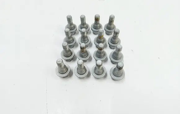 Peugeot 2008 II Nuts/bolts 