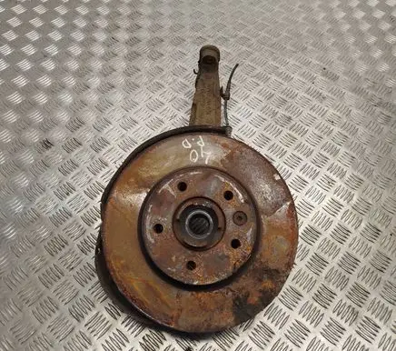 Volkswagen Touareg I Front wheel hub spindle knuckle
