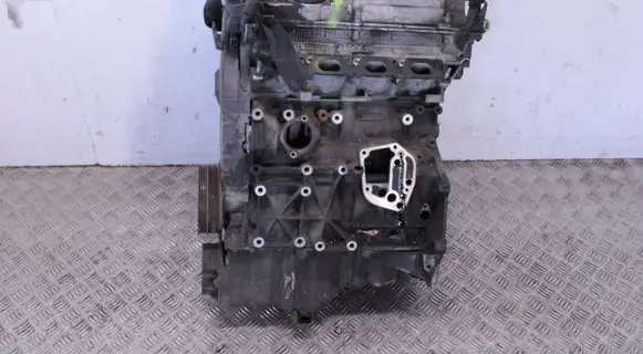 Volkswagen PASSAT B5.5 Engine AWT 06A103021K