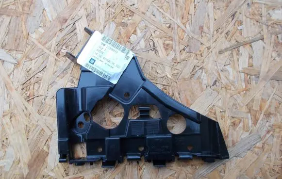 Opel Astra J Front bumper mounting bracket 133688873