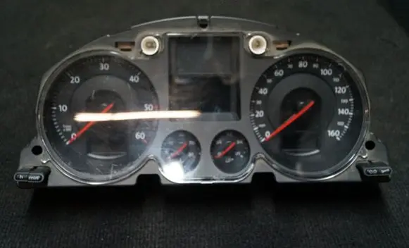 Volkswagen PASSAT B6 Speedometer (instrument cluster) 3C0920960K