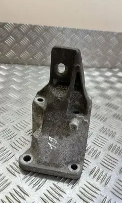 Land Rover Range Rover L405 Engine mounting bracket