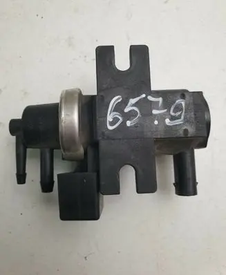 Mercedes-Benz A W169 Turbo solenoid valve A0051535528