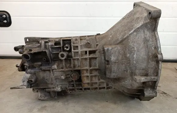 BMW 3 E30 Manual 5 speed gearbox 2400013091