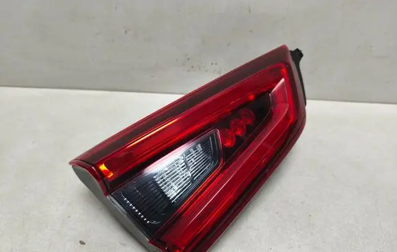 Nissan Qashqai Tailgate rear/tail lights 26555HV05A 26555HV55A