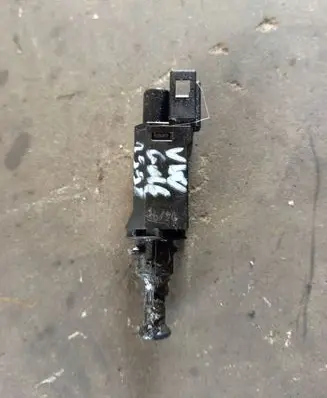 Volkswagen Golf IV Brake pedal sensor switch 1H0MWO927189D