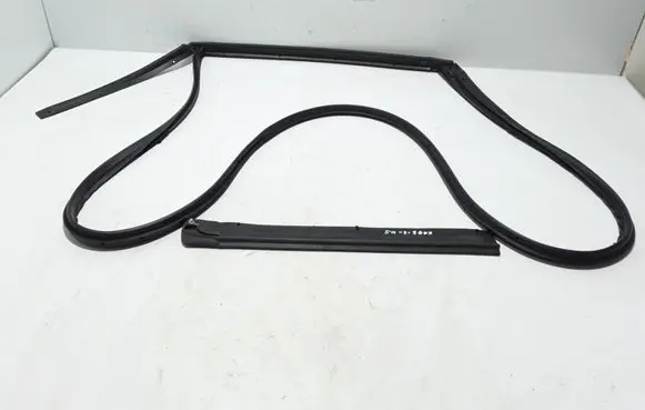 Renault Kadjar Rubber seal rear door 769248085R