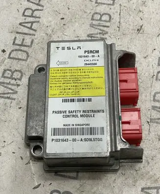 Tesla Model S Airbag control unit/module 103164300A